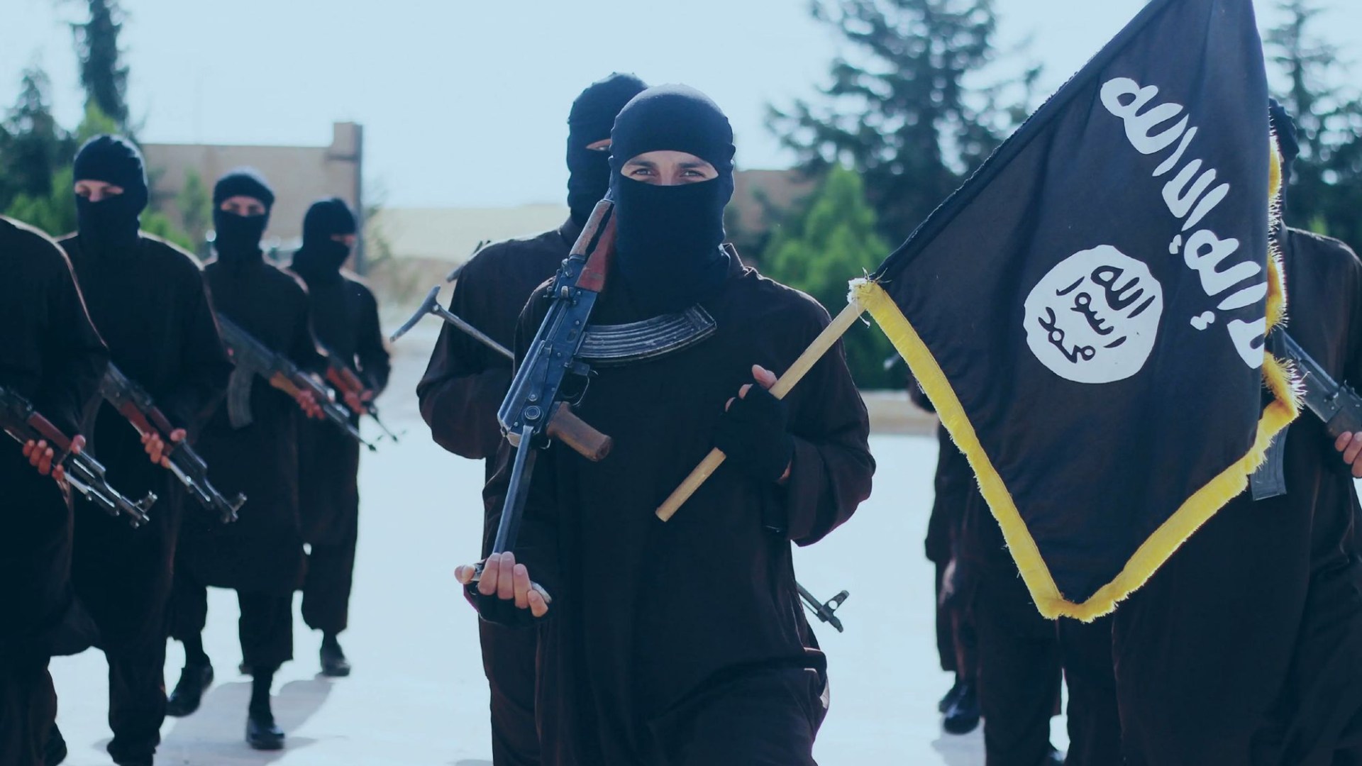 Sinister comeback of ISIS as insurgents harness AI & influencers…amid warnings of fresh UK attacks after Bondi shootings